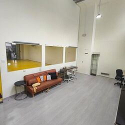 Carros Centre (D25), Factory #615656131